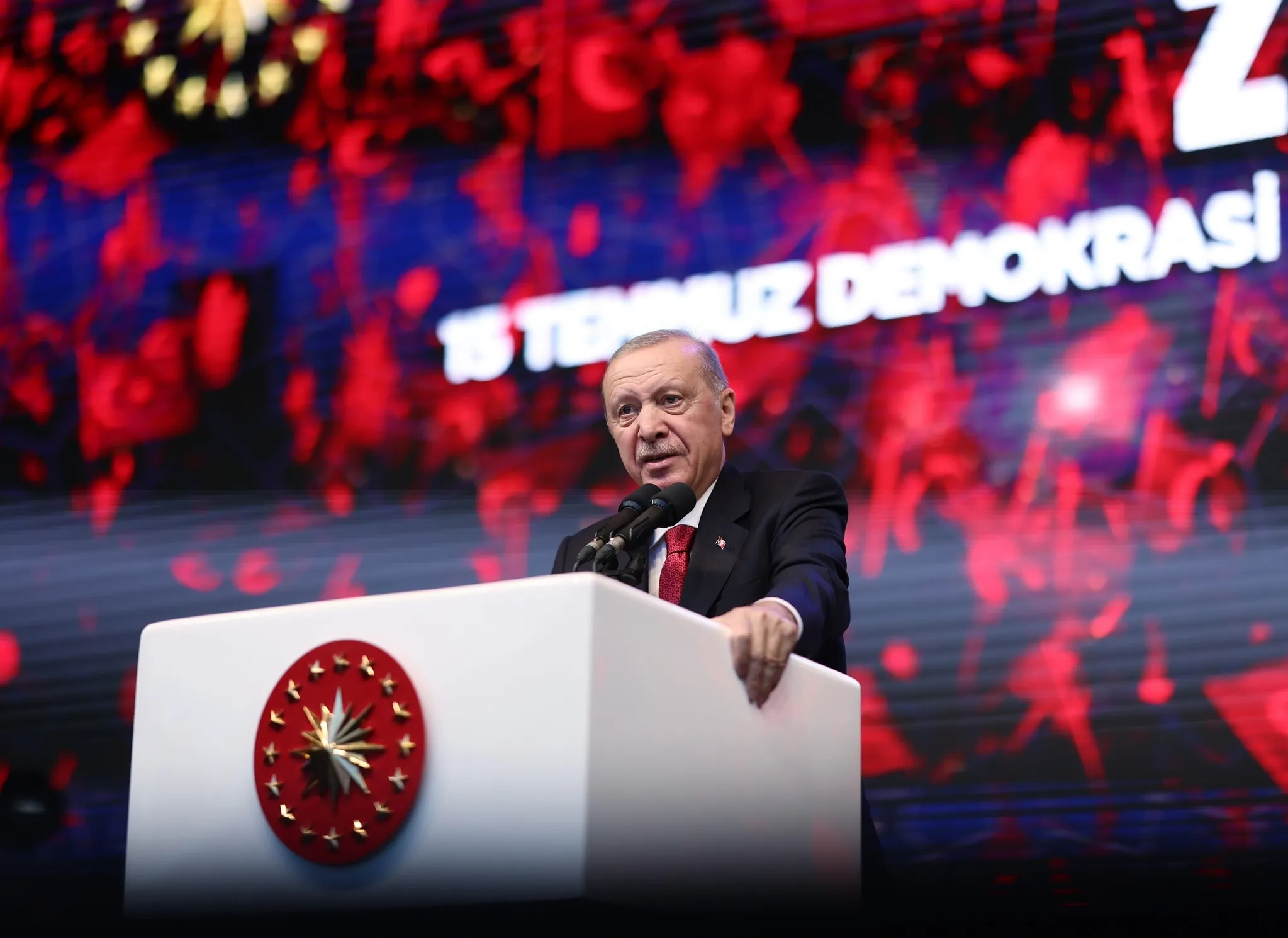 Erdoğan'ın 15 Temmuz makalesi 44 ülkede 24 dilde yayımlandı