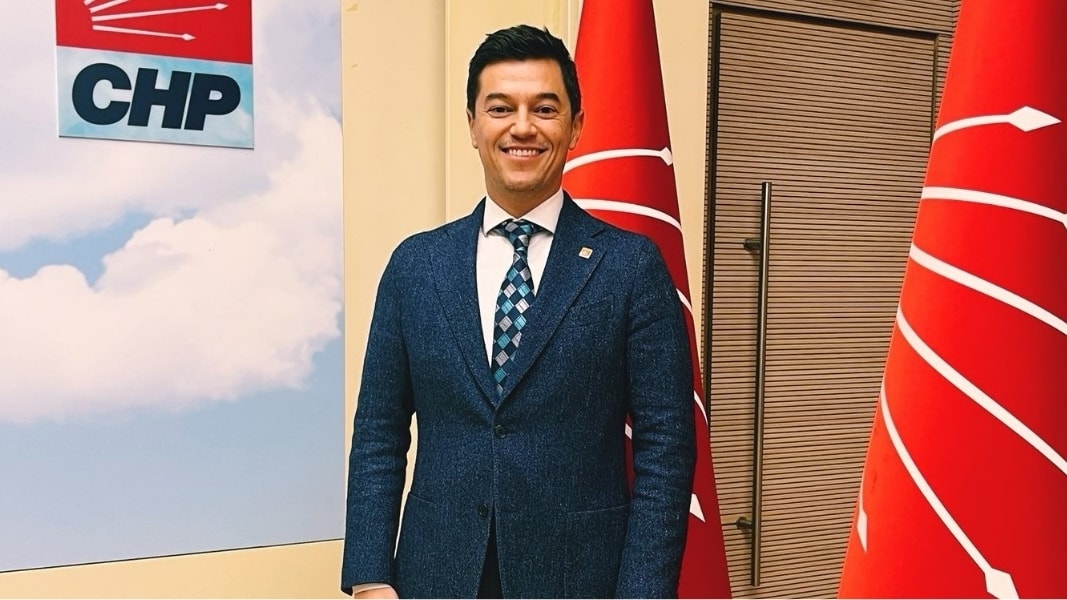 Erdoğan'ın davet ettiği CHP'li başkan Yeni Parti'ye geçiyor