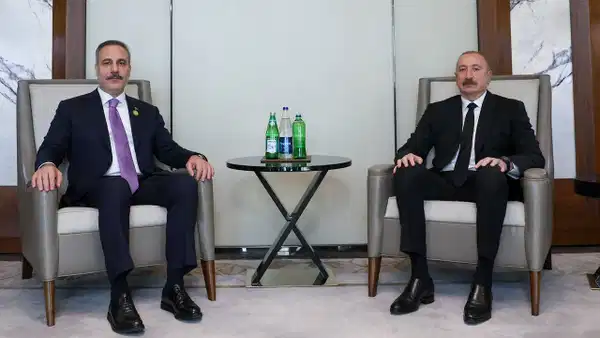 Erdoğan'ın Katılmadığı CICA Zirvesi'nde Diplomatik Hamle: Aliyev, Fidan'ı Kabul Etti