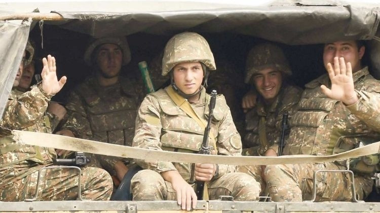 Ermenistan'dan dış oylara asker celbi önlemi: Paşinyan muhalefete karşı