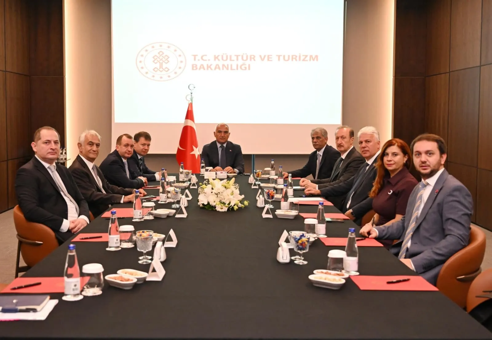 Ersoy'dan Türkiye-Rusya Hava Köprüsüne Takviye