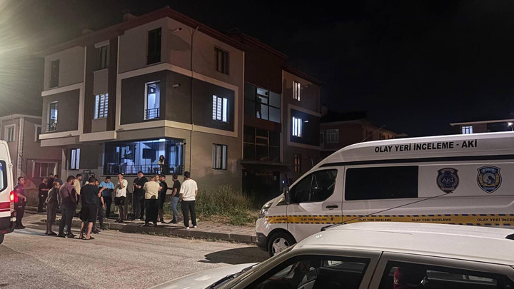 Erzincan'da boşanma krizi: Eski eşini ve arkadaşını pompalı tüfekle katletti