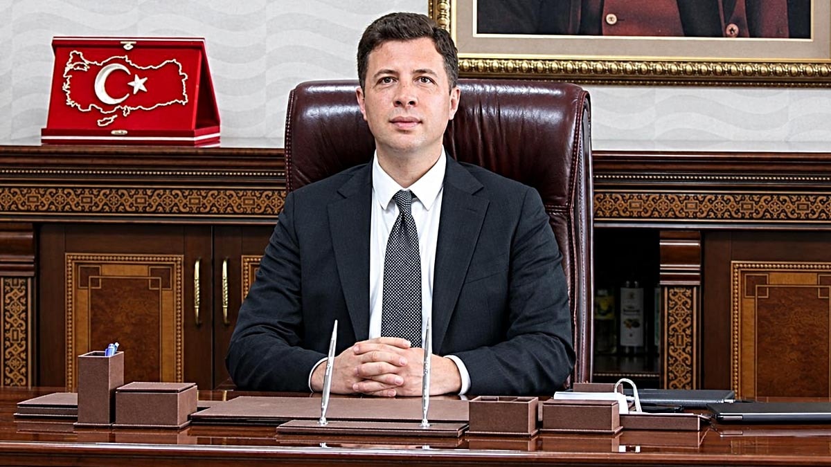 Erzurum Palandöken Kaymakamı Hakkında Köpek Tekmeleme İddiasına Soruşturma