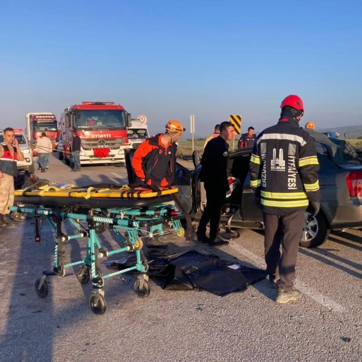 Erzurum'da korkunç kaza: 3 ölü, 3 yaralı