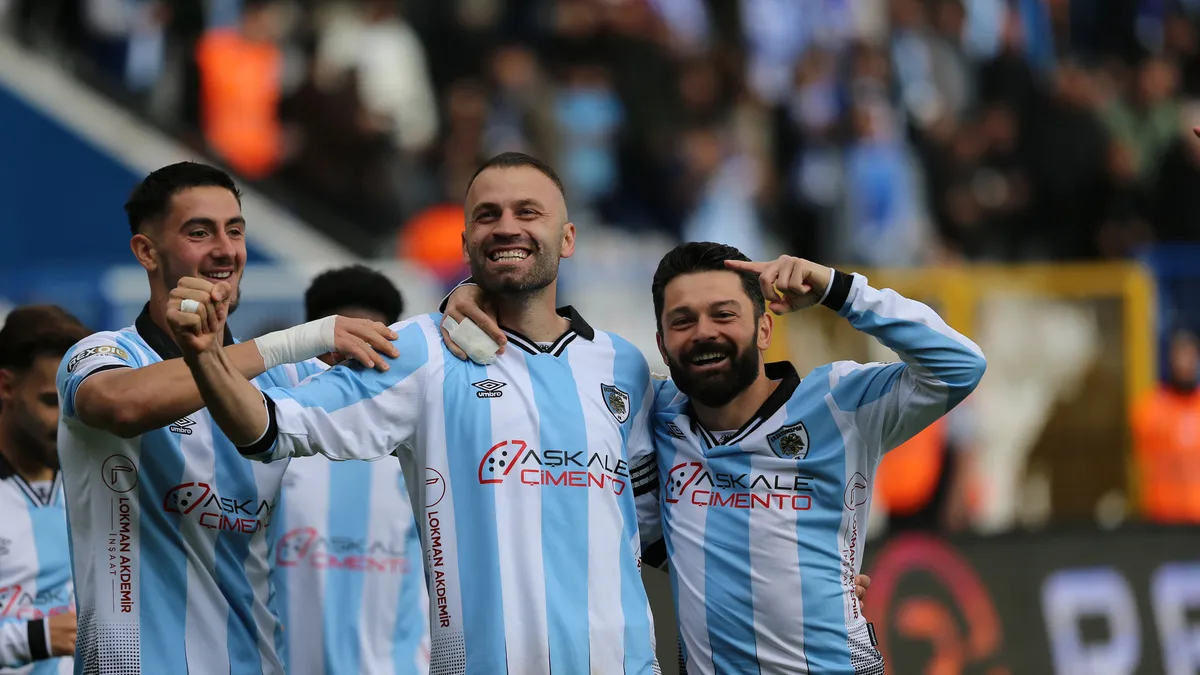 Erzurumspor, Eyüpspor'u 2-0 Mağlup Etti