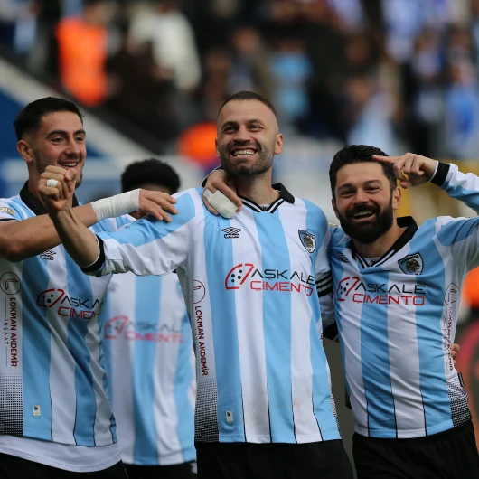 Erzurumspor evinde Eyüpspor'u 2-0 yendi