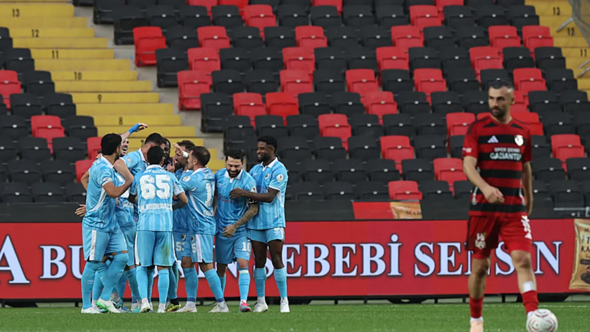 Erzurumspor FK Deplasmanda Gaziantep FK'yı 3-1 Yendi