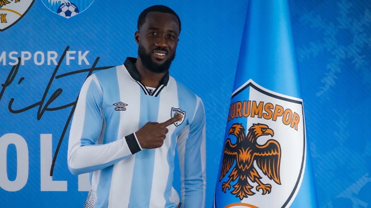 Erzurumspor FK, Ganalı Orta Saha Elisha Owusu'yu Kadrosuna Kattı