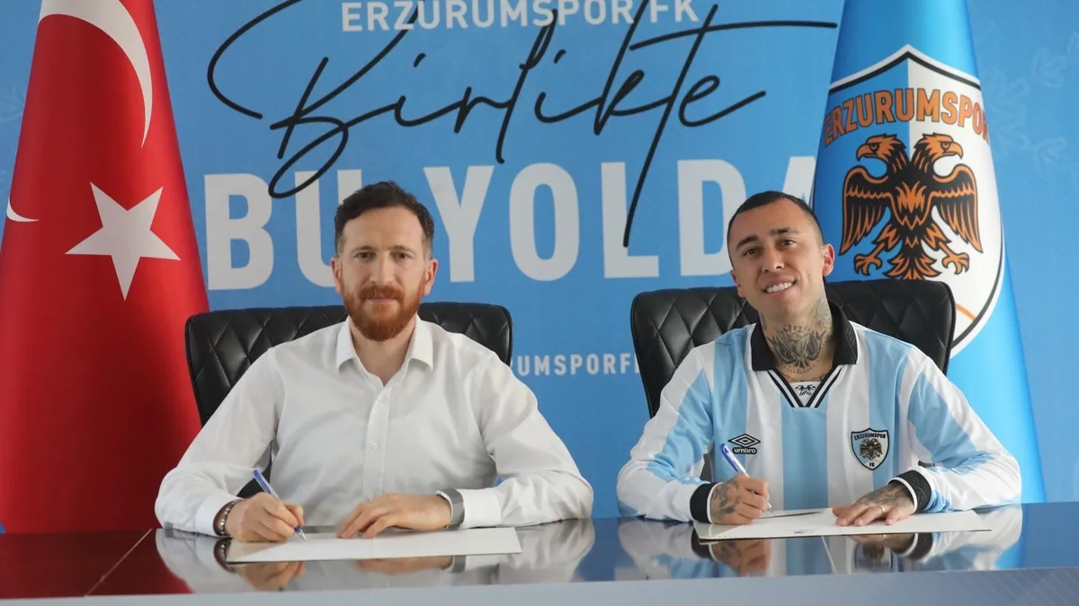Erzurumspor FK'da iç transfer: Rodriguez ve Özhan'a yeni sözleşme