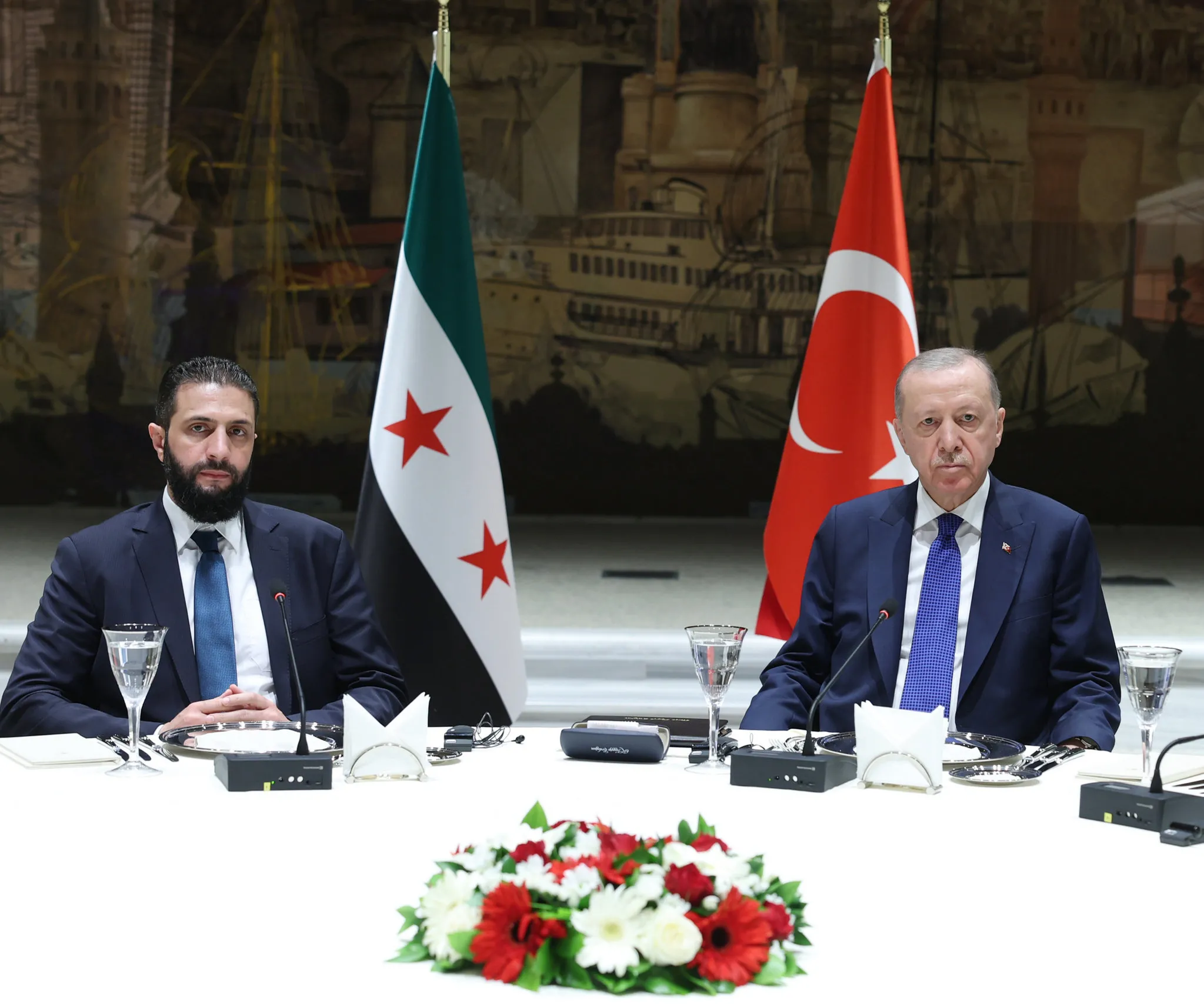 Esad sonrası Suriye'de yaptırım atağı: Erdoğan ABD ile görüştü