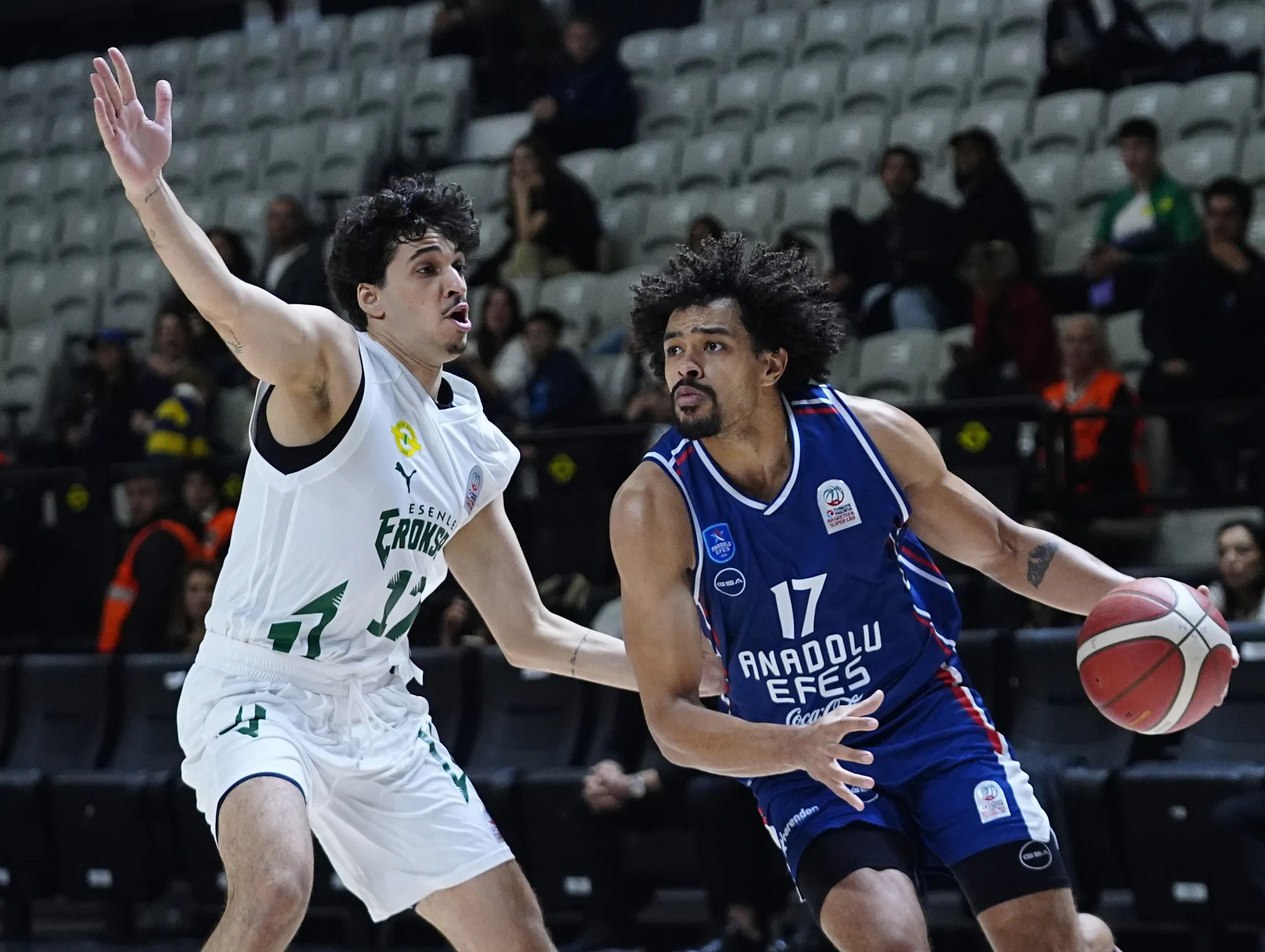 Esenler Erokspor, Anadolu Efes'i 73-70 Mağlup Etti