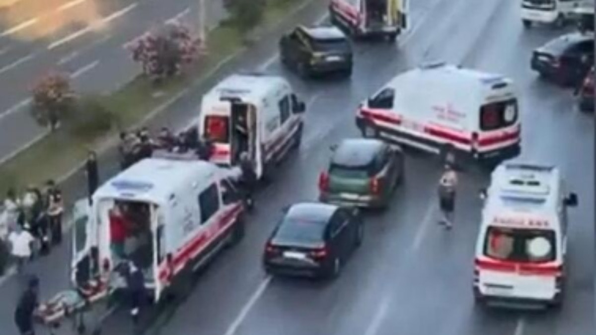 Esenler'de zincirleme kaza: 3 kişi yaralandı