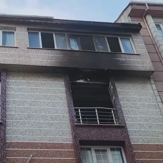 Esenyurt'ta 5 Katlı Binada Yangın: 5 Kişi Kurtarıldı