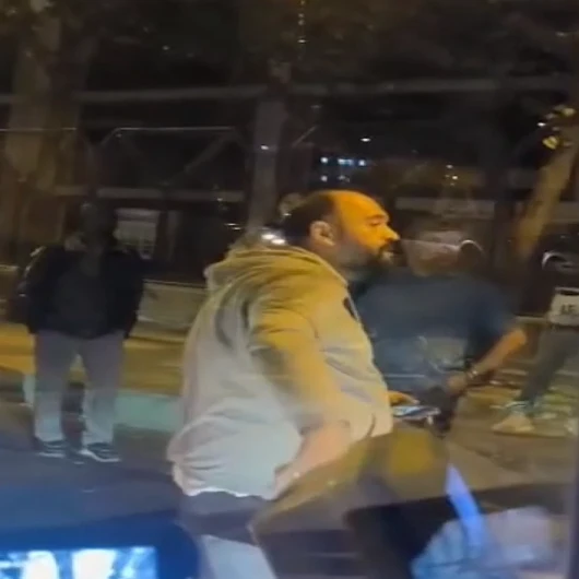 Esenyurt'ta İETT otobüsüne yolcu barikatı: Sefer azlığına tepki