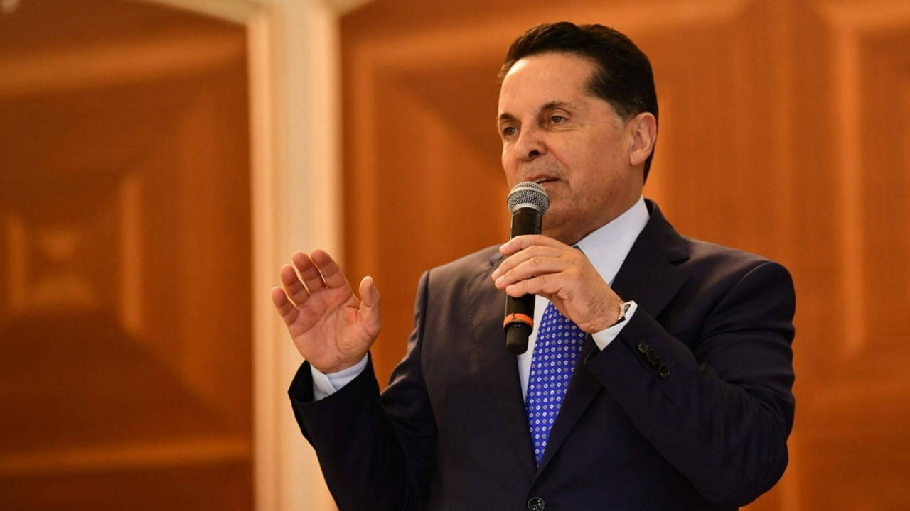 Esenyurt Kayyımı Görevden Alındı: Ahmet Özer'den 'Seçilmiş Başkan İade Edilsin' Çağrısı