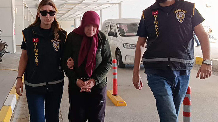 Eşini Öldüren Kadın Yunanistan Sınırında Yakalandı