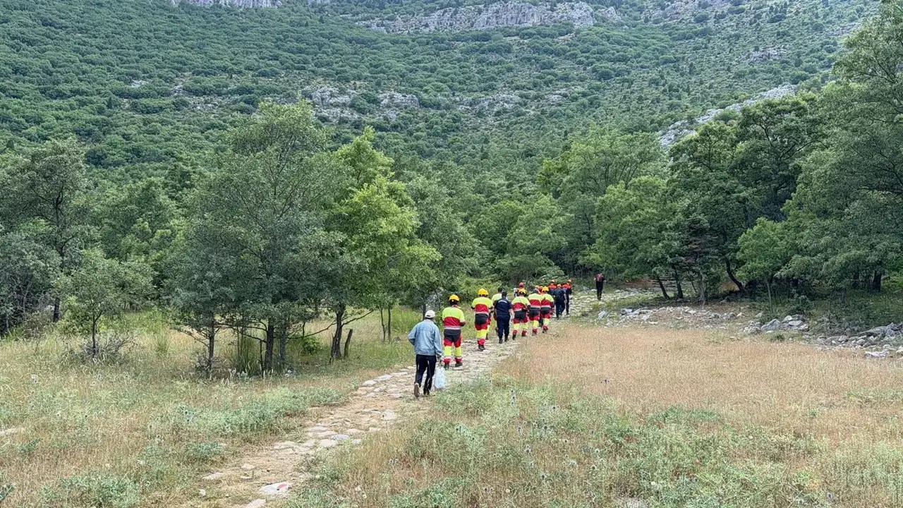 Eşiyle Hayvan Otlatmaya Gitti, Dağlık Alanda Kayboldu