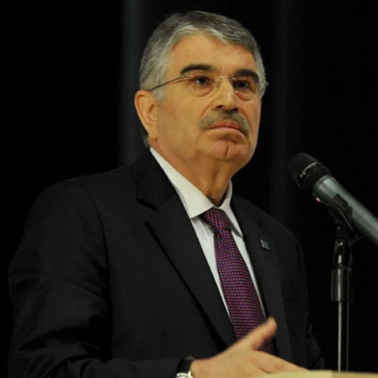 Eski Bakan Şahin'in Çakarlı Araç Tahsisi Gündemde