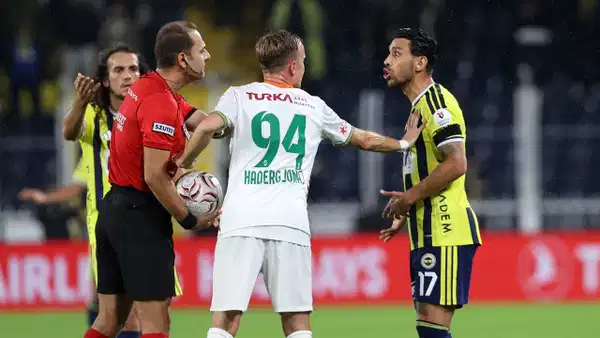 Eski Hakemler Fenerbahçe-Alanyaspor Maçındaki VAR Hatasını Yorumladı