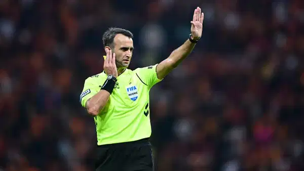 Eski Hakemler Galatasaray-Kocaelispor Maçını Değerlendirdi