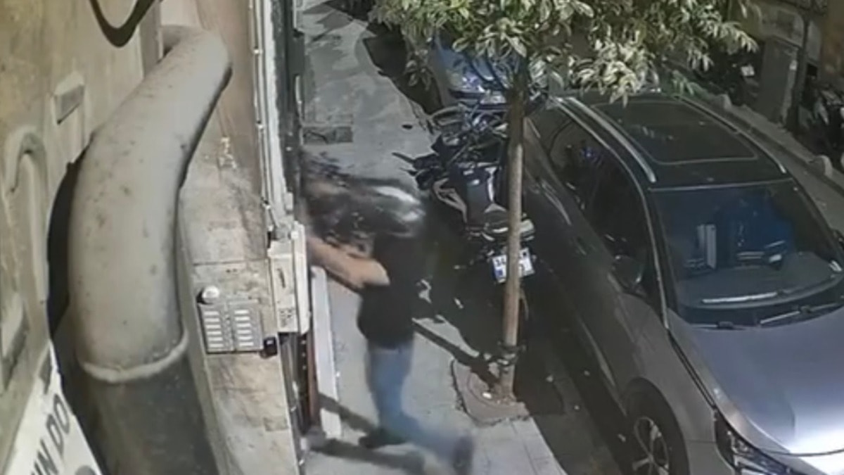 Eski Karısının Evini Basan Şahıs Kayınpederini Öldüresiye Dövdü