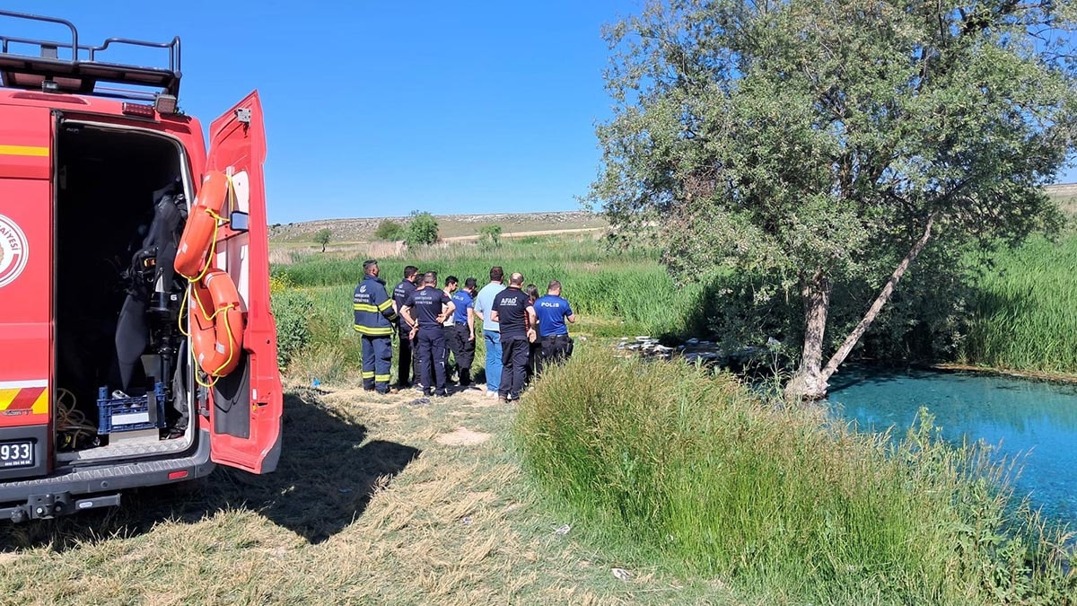 Eskişehir'de genç serinlemek için girdiği gölette boğuldu