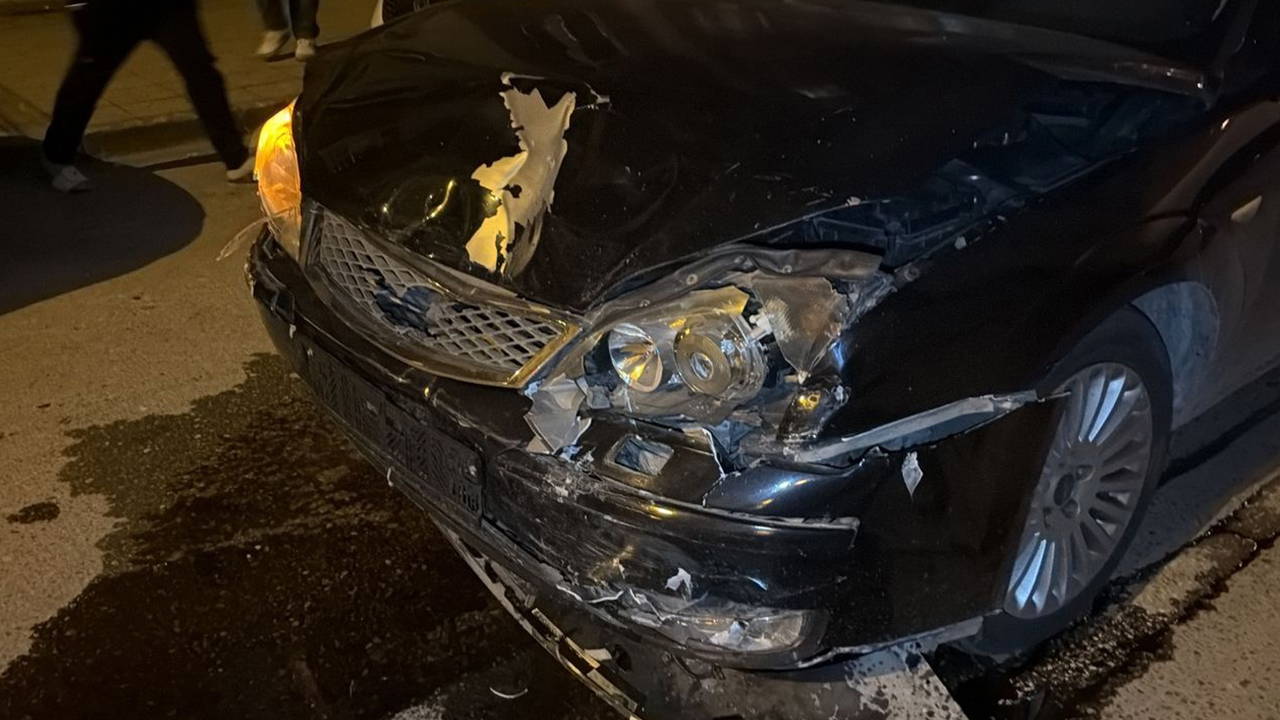 Eskişehir'de korkunç kaza: 2 otomobil çarpıştı, 7 yaralı