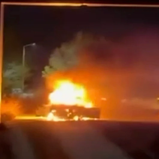 Eskişehir'de seyir halindeki otomobil alev topuna döndü: Araç kül oldu