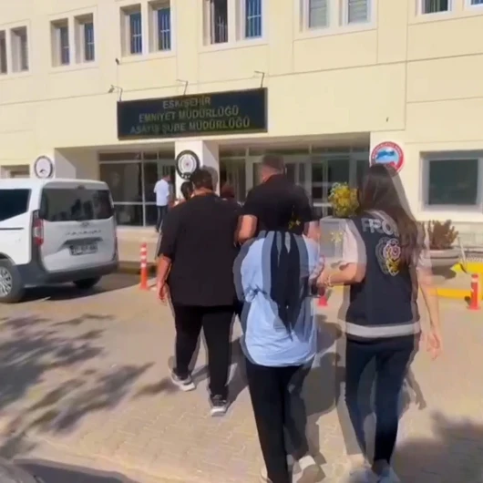 Eskişehir'de Dev Modem Dolandırıcılığı Operasyonu: 90 Şüpheli Gözaltında