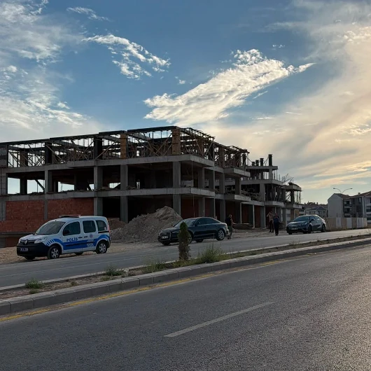 Eskişehir'de İnşaat İskelesinden Düşen İşçi Hayatını Kaybetti