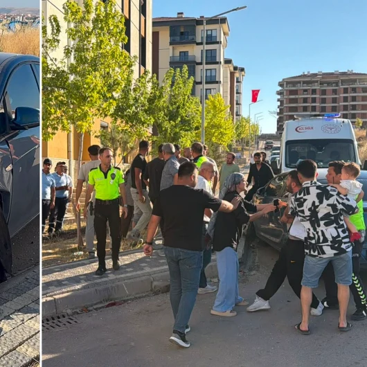 Eskişehir'de Korkunç Kaza: Otomobil Kamyonetle Çarpıştı, 6 Yaralı