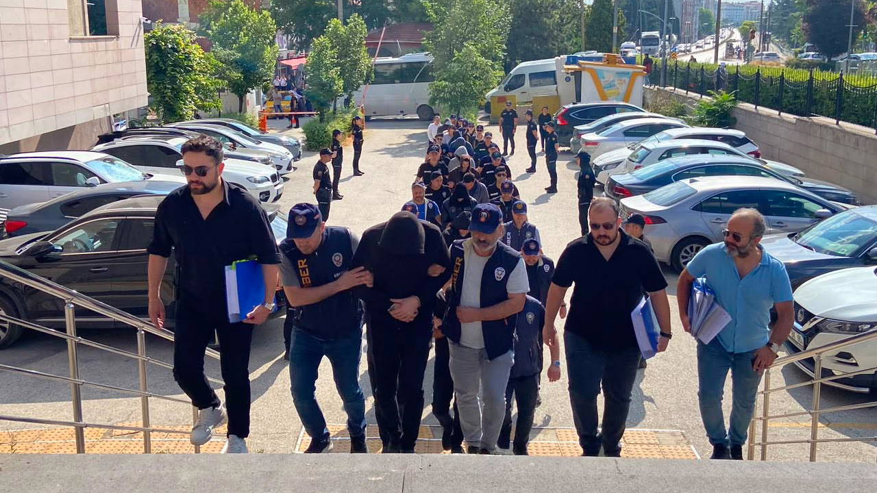 Eskişehir'de yasadışı bahis operasyonu: 14 şüpheli adliyede