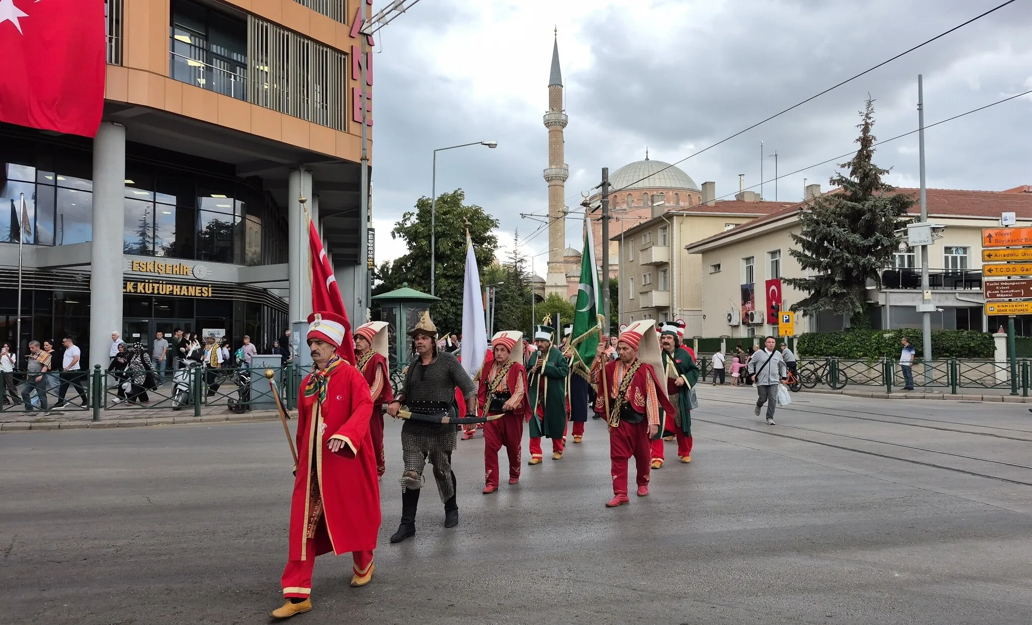 Eskişehir'de Yörük Yürüyüşü Coşkusu, Mehteran Gösterisiyle Renklendi