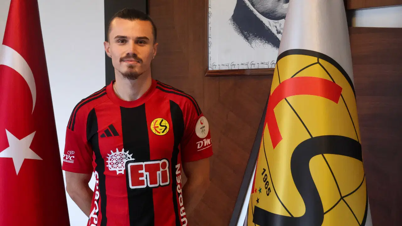 Eskişehirspor Sol Bek Transferini Bitirdi