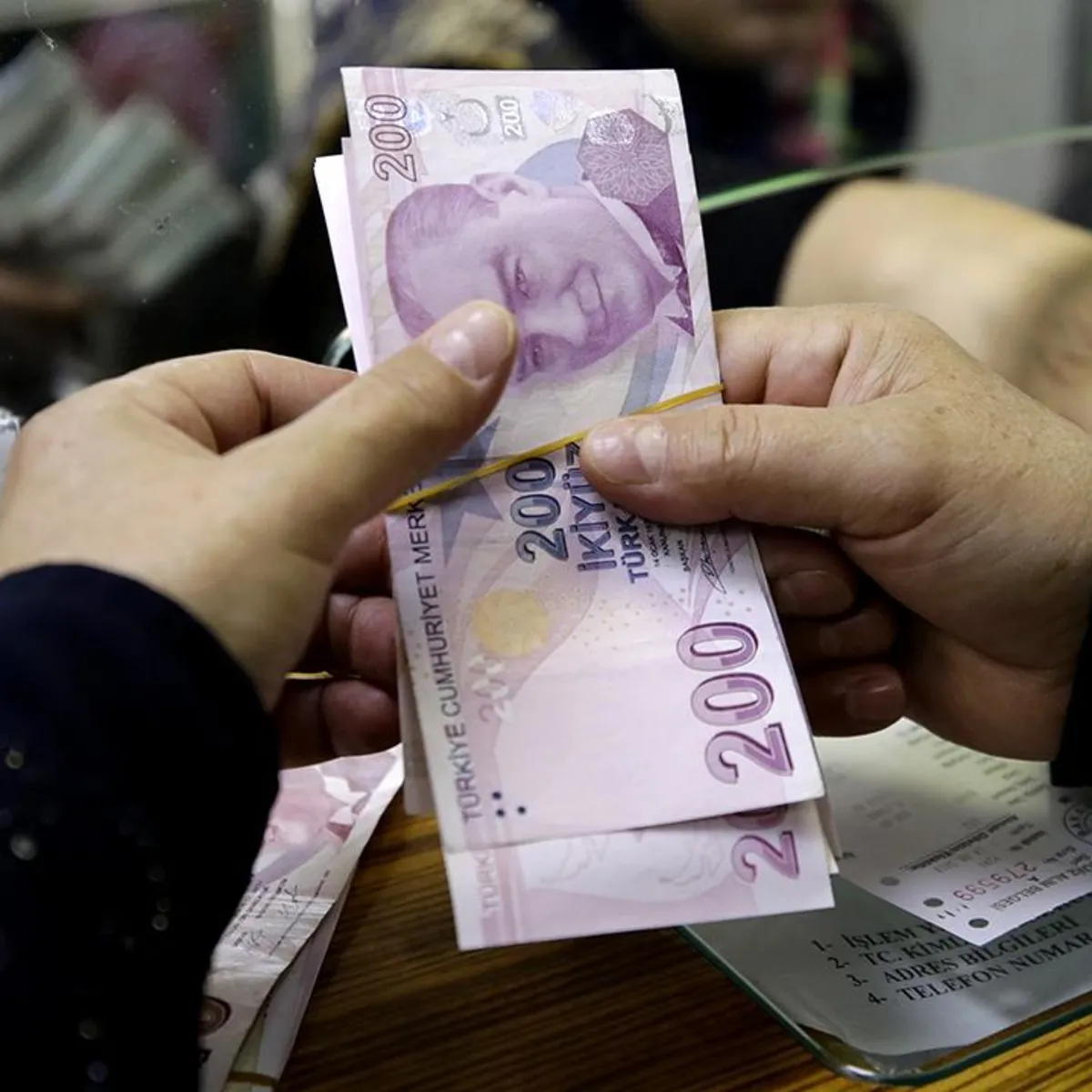 Esnafa Yeni Finansman Desteği: Kredi Limitleri Artırıldı, Vadeler Uzatıldı