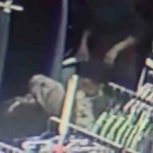 Esnaftan hayat kurtaran müdahale: Heimlich ile 3 yaşındaki çocuk kurtuldu