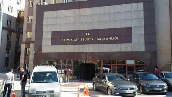 Etimesgut Belediye Başkanı Erdal Beşikçioğlu gözaltında: Belediyeden açıklama