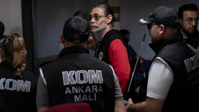 Etimesgut Belediye Başkanı Erdal Beşikçioğlu Yolsuzluk Soruşturmasında Tutuklandı