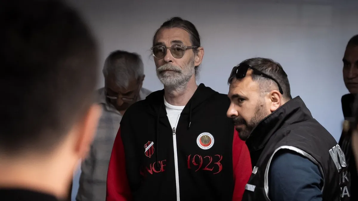 Etimesgut Belediyesi'ne Yolsuzluk Operasyonu: 55 Şüpheli Arasında CHP'li Beşikçioğlu da Var