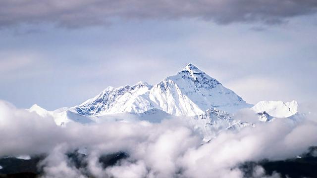 Everest değişti: Kalabalık ve deneyimsiz turistler yeni tehlike