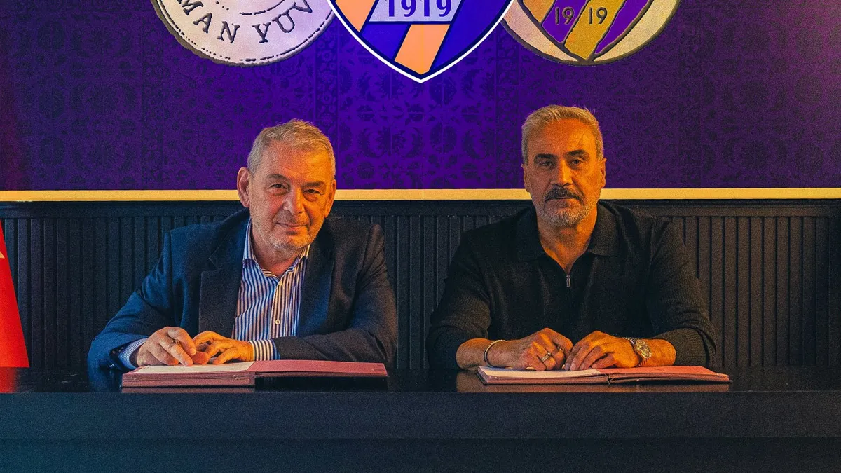 Eyüpspor'da Mustafa Dalcı dönemi resmen başladı