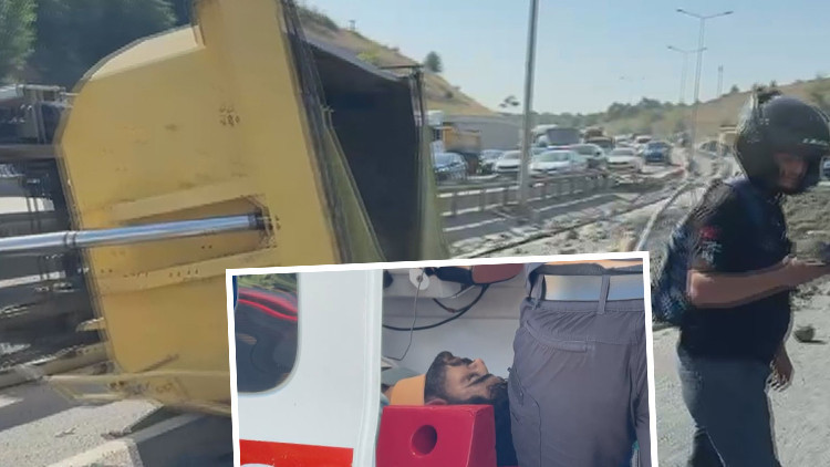 Eyüpsultan'da Hafriyat Kamyonu Devrildi: 2 Yaralı