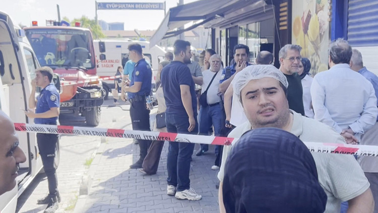 Eyüpsultan'da pastanede gaz kaçağı: 5 işçi hastanelik oldu