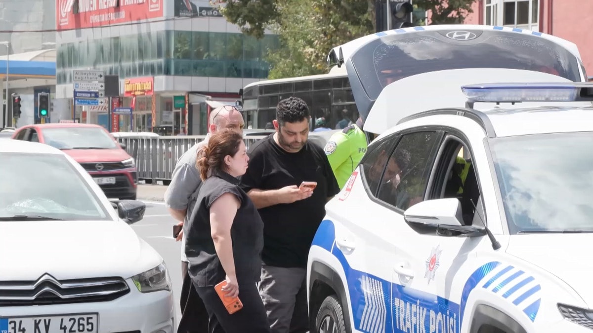 Eyüpsultan'da tansiyon krizi! Taksi kazası sonrası kavga