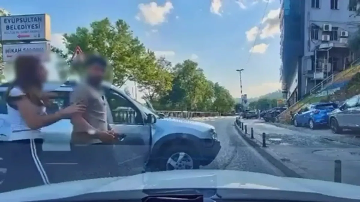 Eyüpsultan'da 'Kafanı Keserim' Tehditli Trafik Dehşeti