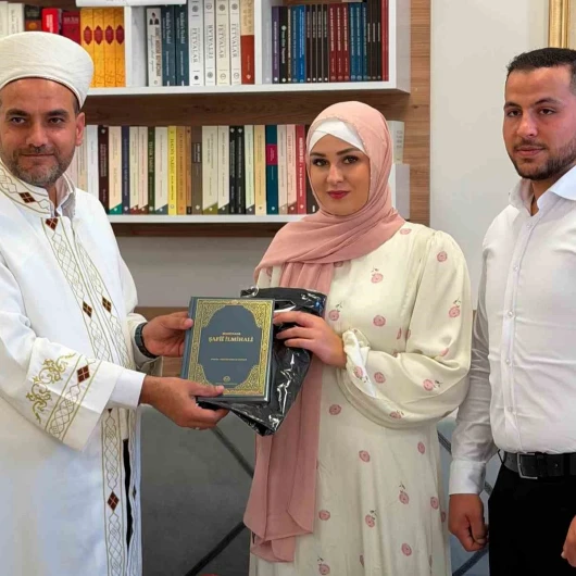 Ezandan Etkilenen Ukraynalı Kadın Van'da Müslüman Oldu