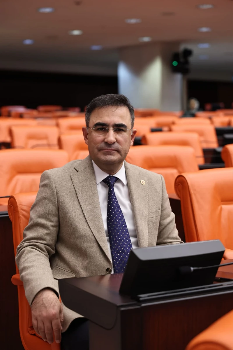Ezanın Aslına Dönüşü: Menderes'in Özgürlük Mirası