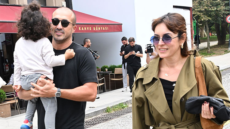 Ezgi Mola ve Mustafa Aksakallı Bebek'te Görüntülendi