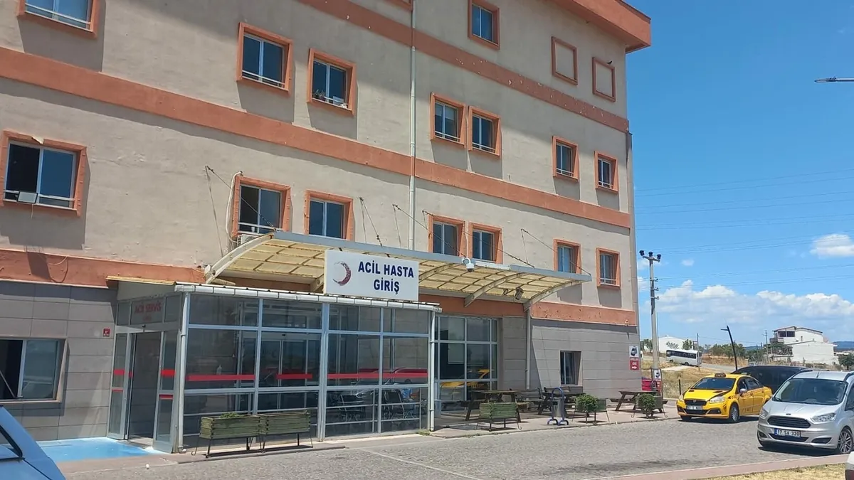 Ezine Devlet Hastanesi tuvaletinde poşette bebek cesedi bulundu