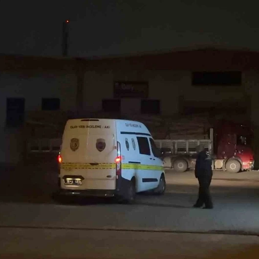 Fabrikada feci kaza: Makineye sıkışan işçi hayatını kaybetti